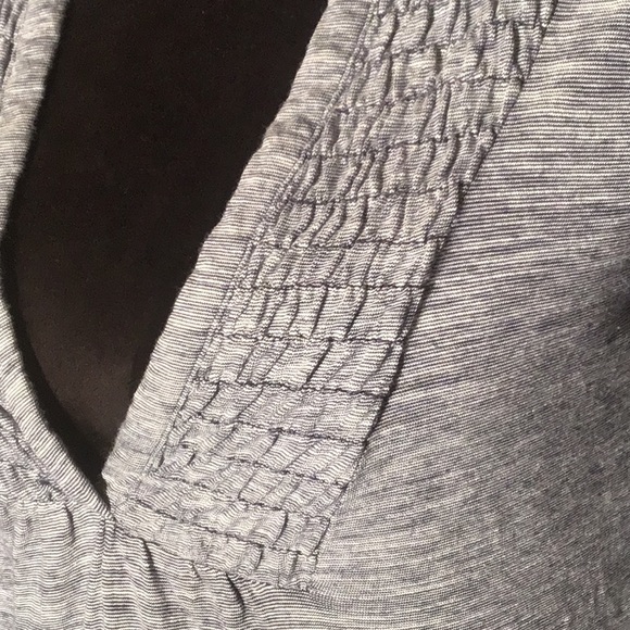 Ann Taylor Loft deep neck top space dye gray white XS - Picture 3 of 5